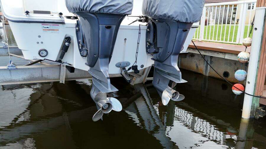 33ft Pursuit Yacht For Sale