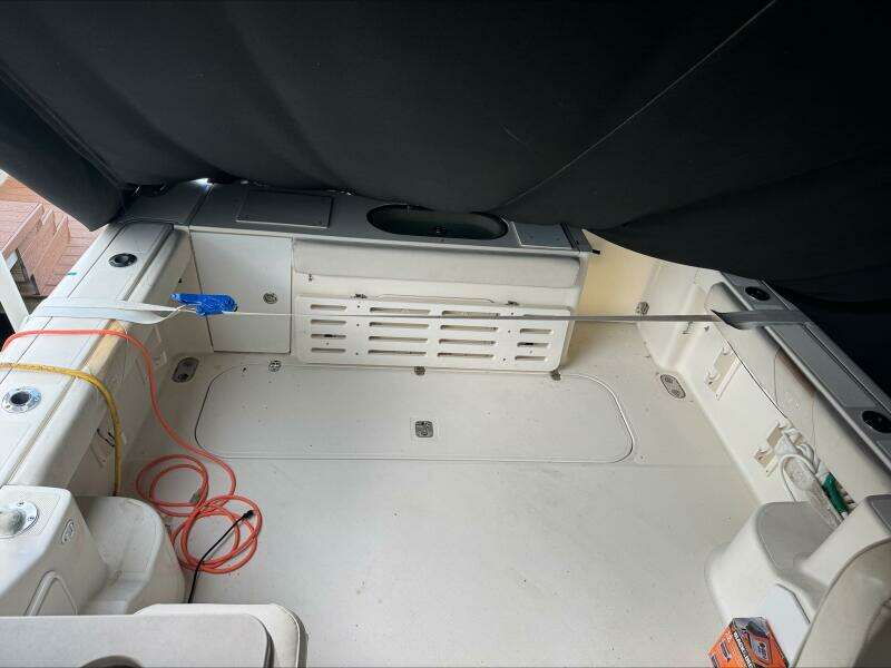 33ft Pursuit Yacht For Sale