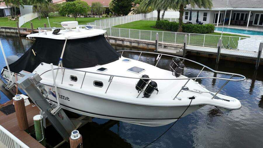 33ft Pursuit Yacht For Sale