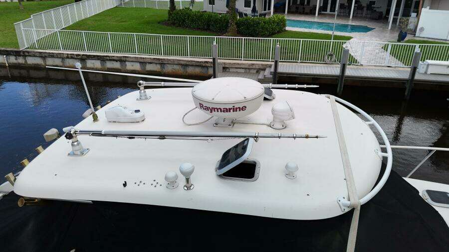 33ft Pursuit Yacht For Sale