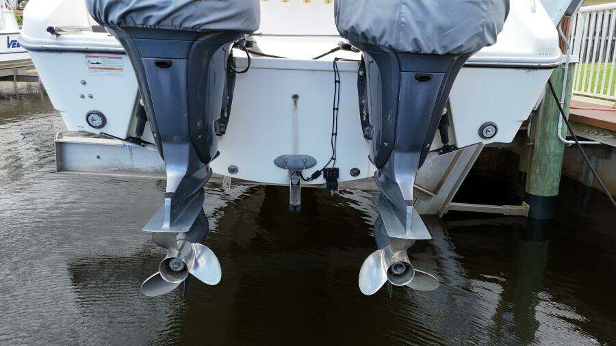 33ft Pursuit Yacht For Sale