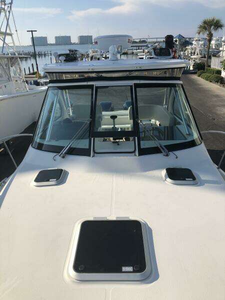 33ft Pursuit Yacht For Sale