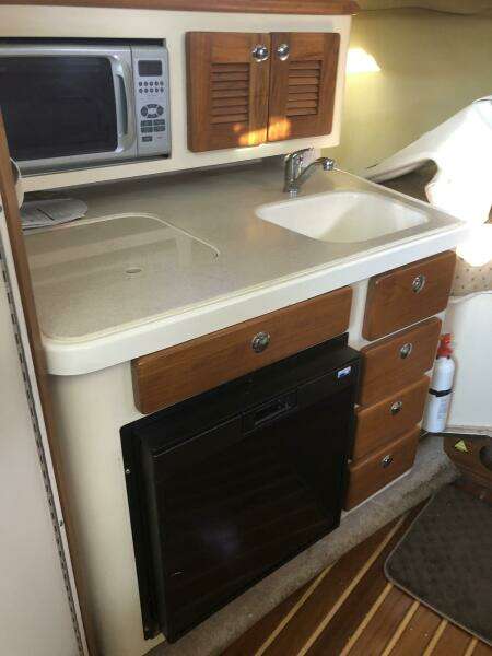 33ft Pursuit Yacht For Sale