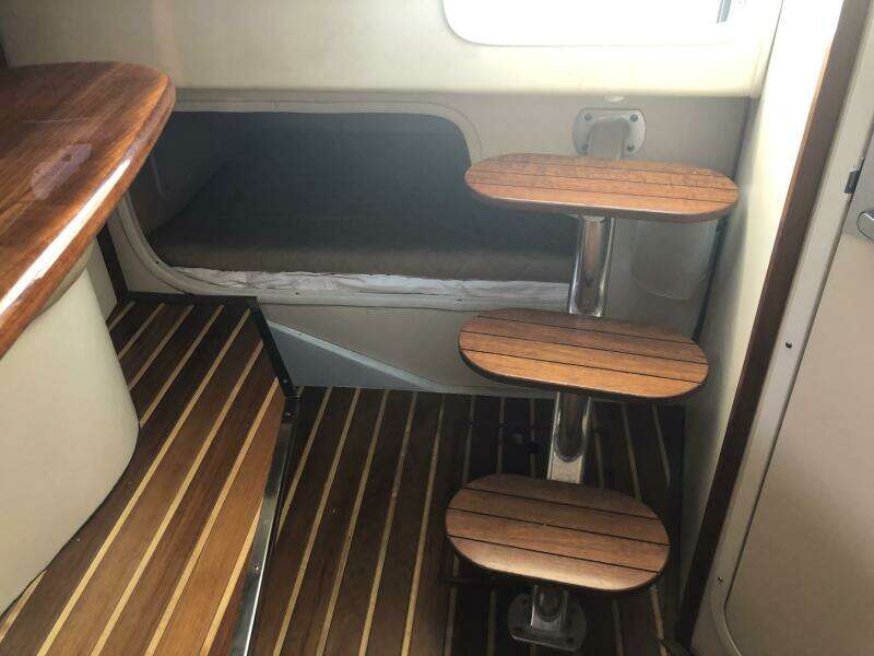 33ft Pursuit Yacht For Sale