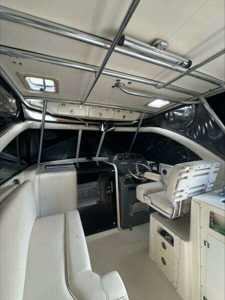 33ft Pursuit Yacht For Sale