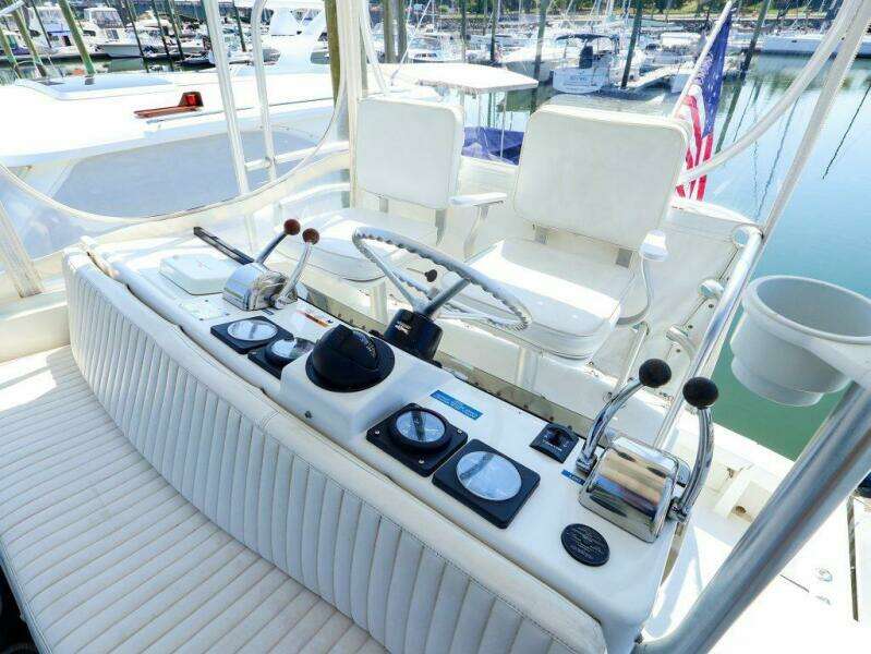 34ft Luhrs Yacht For Sale