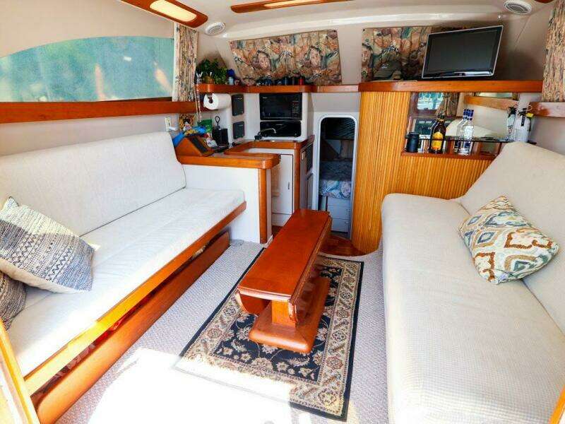 34ft Luhrs Yacht For Sale