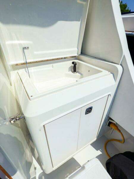 34ft Luhrs Yacht For Sale