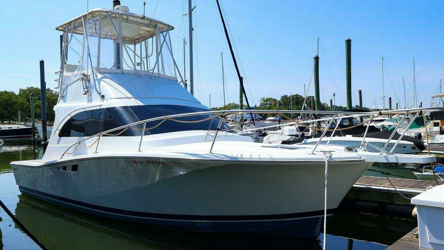 34ft Luhrs Yacht For Sale