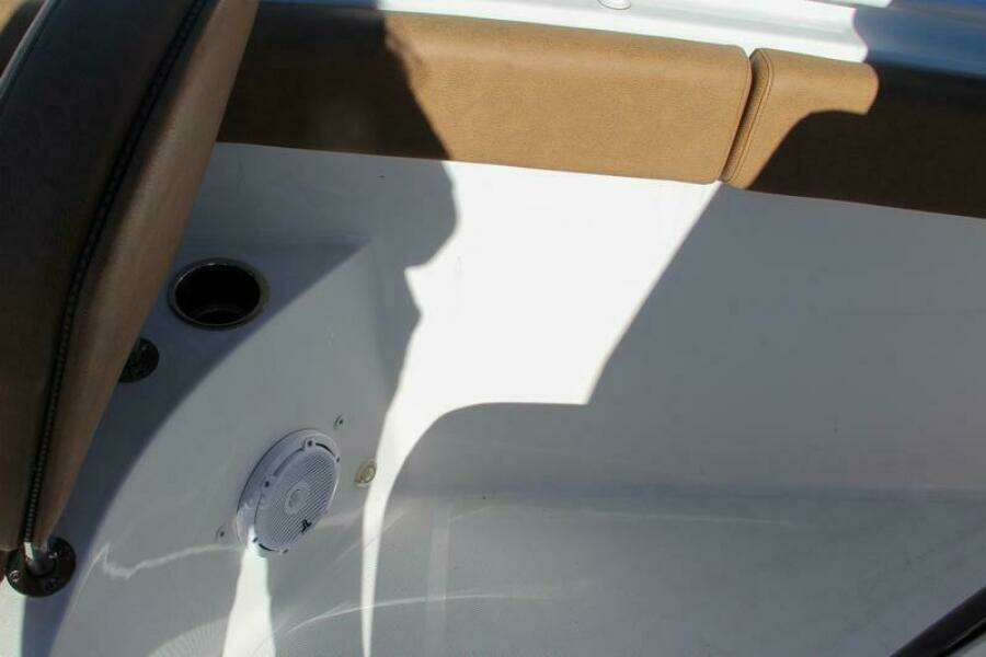 28ft Sea Hunt Yacht For Sale