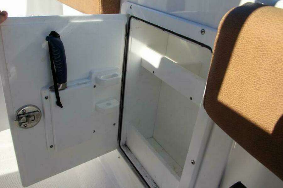 28ft Sea Hunt Yacht For Sale