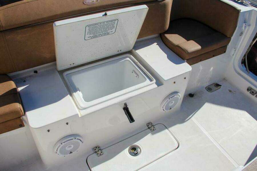28ft Sea Hunt Yacht For Sale