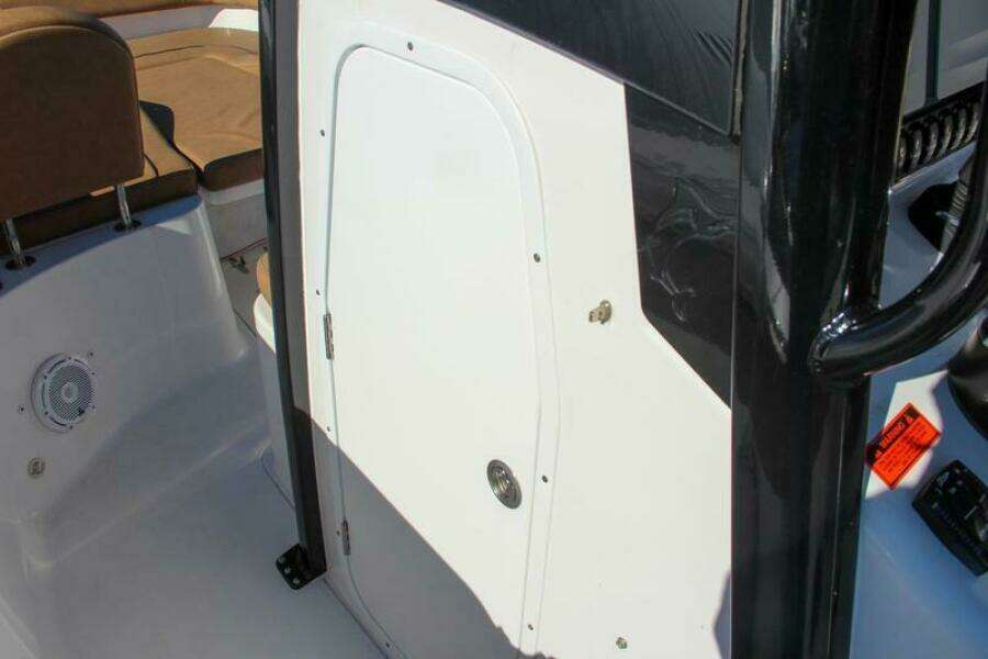 28ft Sea Hunt Yacht For Sale