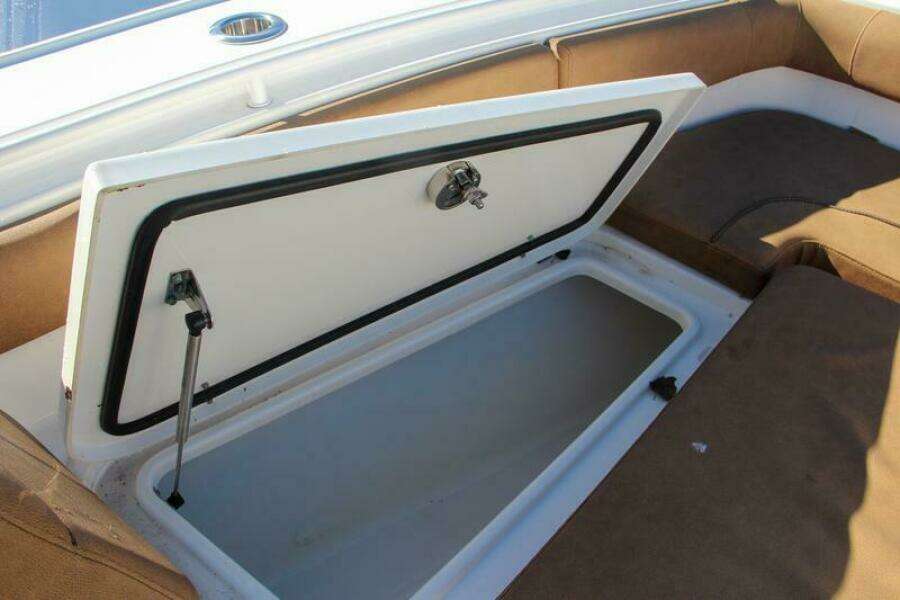 28ft Sea Hunt Yacht For Sale