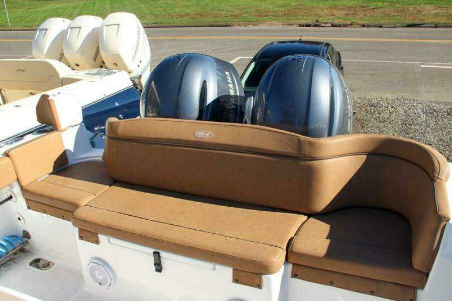 28ft Sea Hunt Yacht For Sale