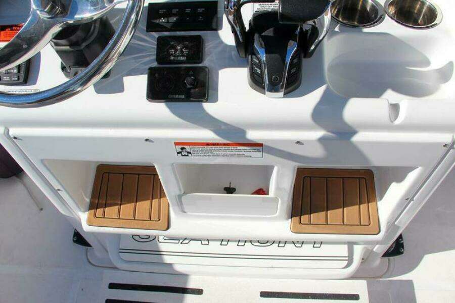 28ft Sea Hunt Yacht For Sale