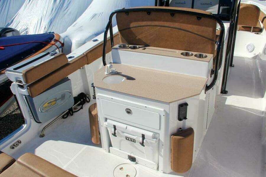 28ft Sea Hunt Yacht For Sale