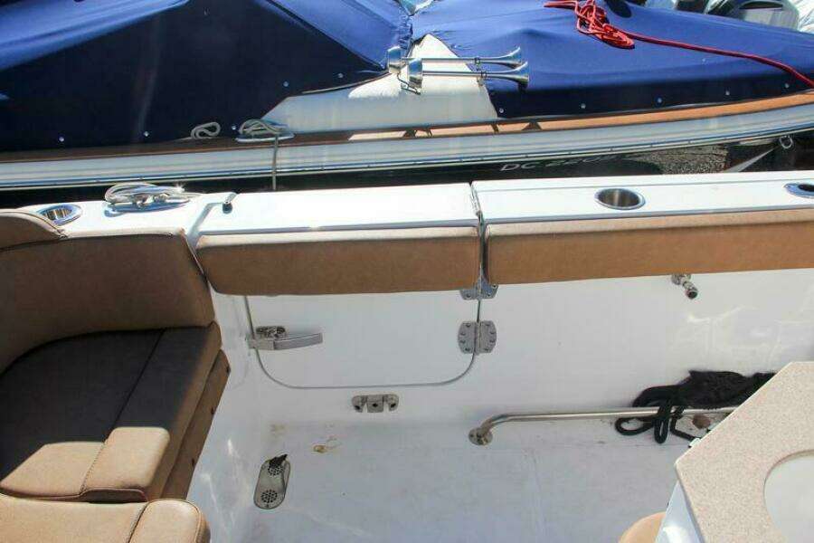 28ft Sea Hunt Yacht For Sale