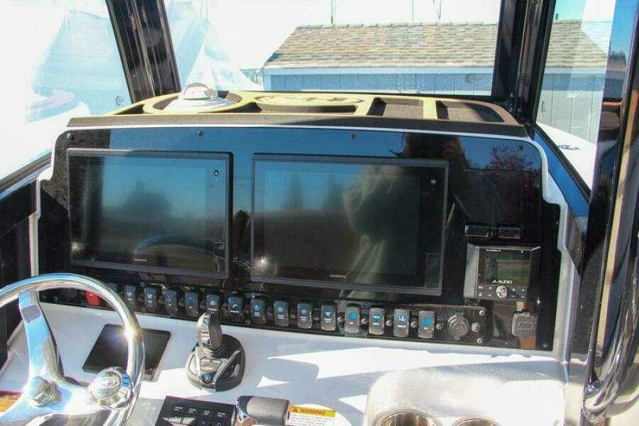 28ft Sea Hunt Yacht For Sale