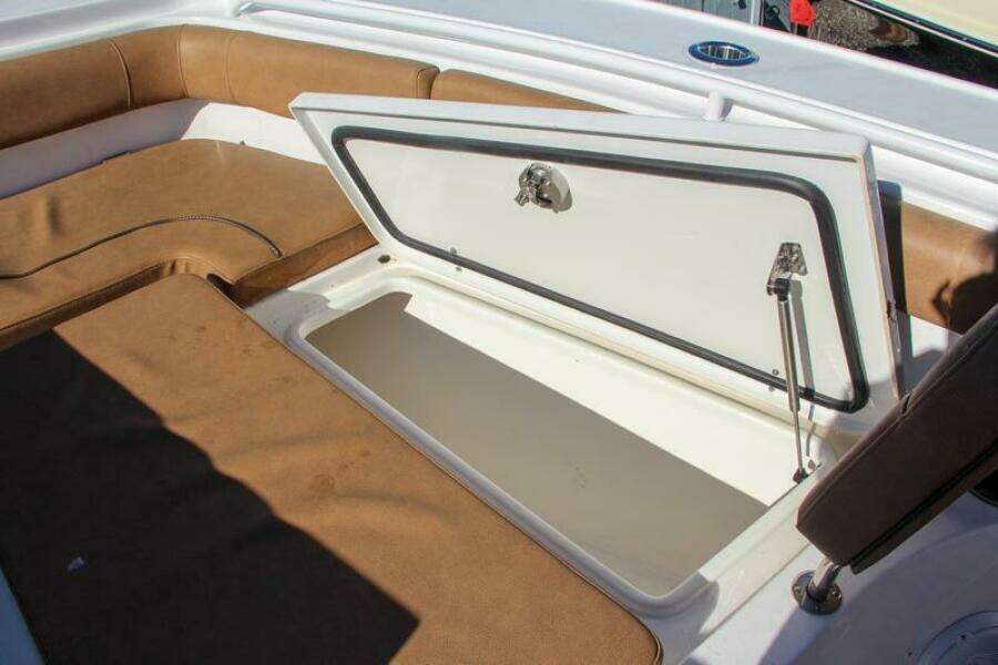 28ft Sea Hunt Yacht For Sale