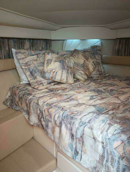 Y Knot 35ft Carver Yacht For Sale