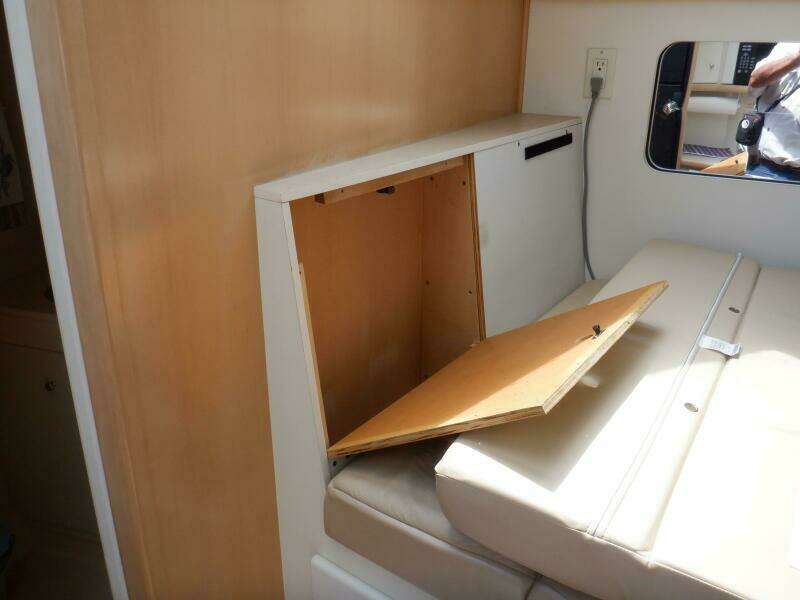 Y Knot 35ft Carver Yacht For Sale