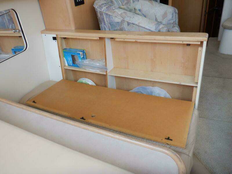 Y Knot 35ft Carver Yacht For Sale