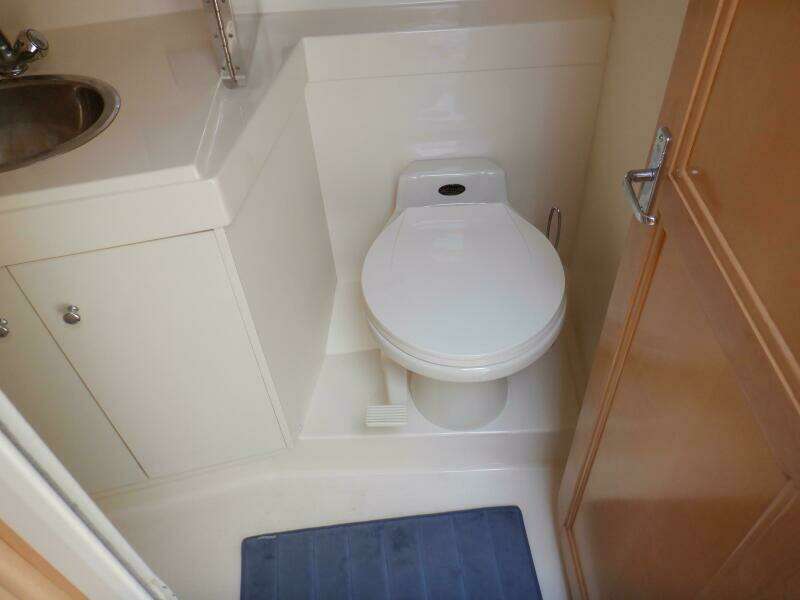 Y Knot 35ft Carver Yacht For Sale