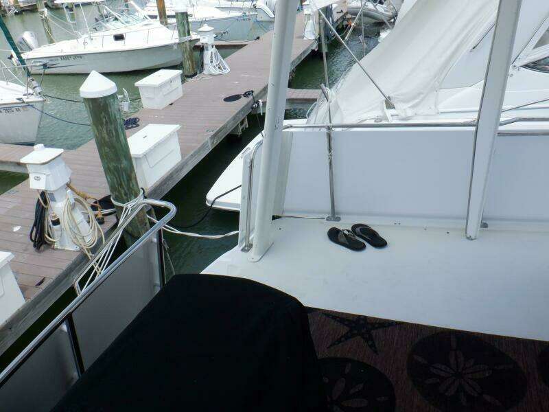 Y Knot 35ft Carver Yacht For Sale