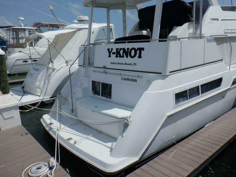 Y Knot 35ft Carver Yacht For Sale