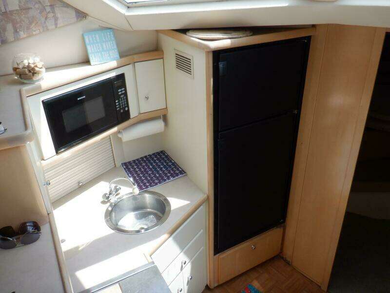 Y Knot 35ft Carver Yacht For Sale