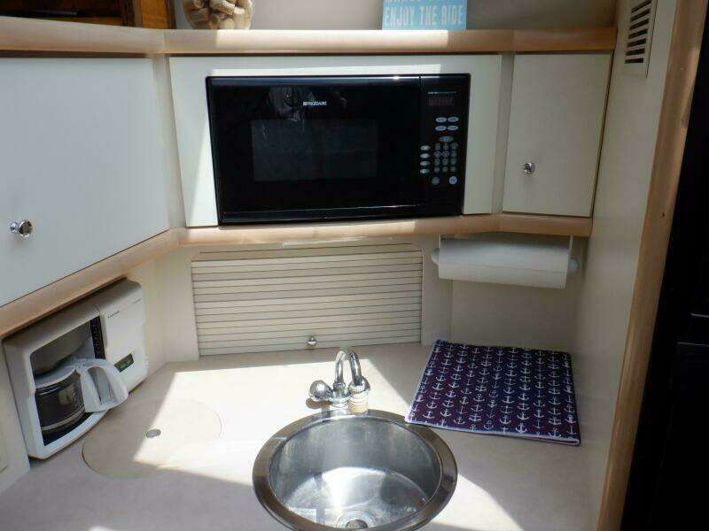 Y Knot 35ft Carver Yacht For Sale