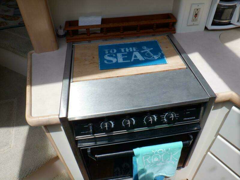 Y Knot 35ft Carver Yacht For Sale