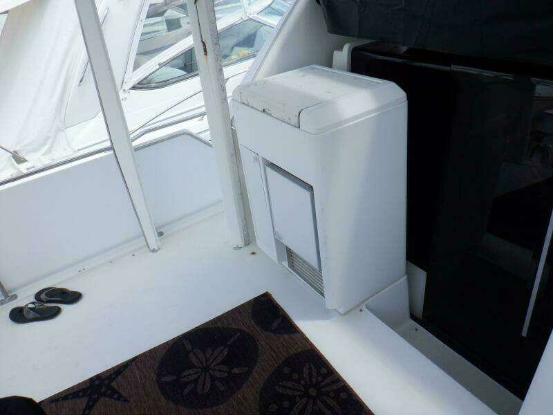 Y Knot 35ft Carver Yacht For Sale
