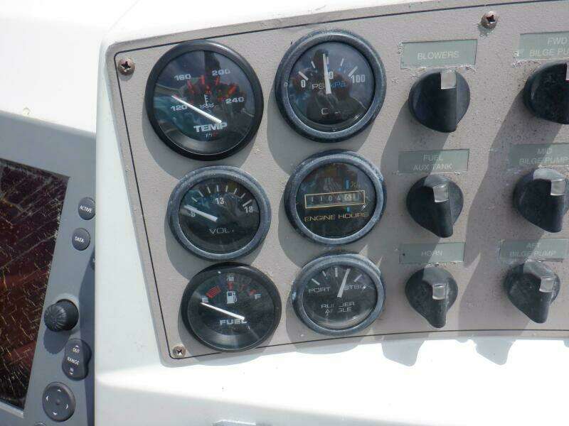 Y Knot 35ft Carver Yacht For Sale