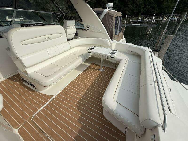 Seascape 40ft Sea Ray Yacht For Sale