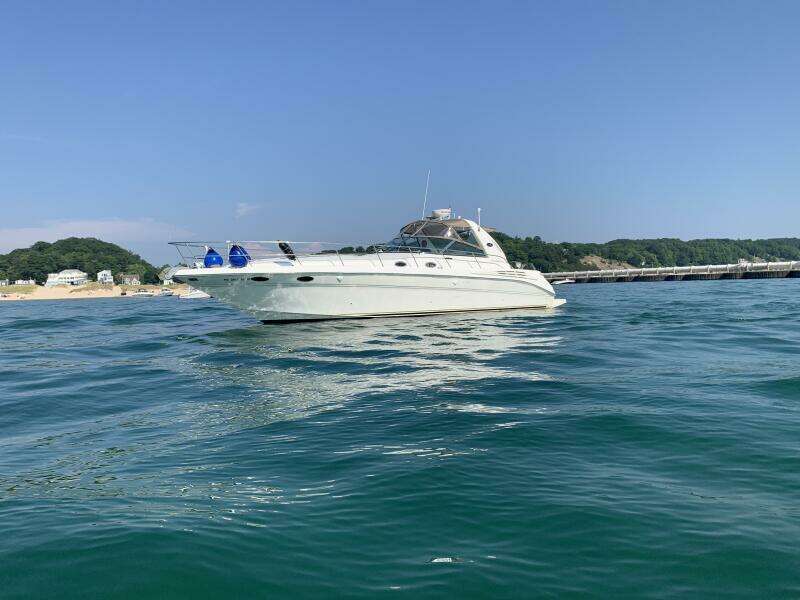 Seascape 40ft Sea Ray Yacht For Sale