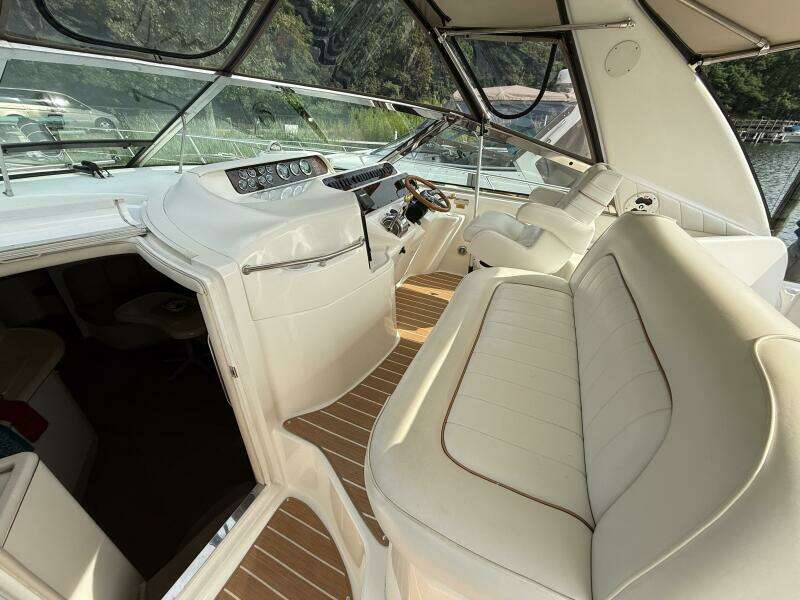 Seascape 40ft Sea Ray Yacht For Sale