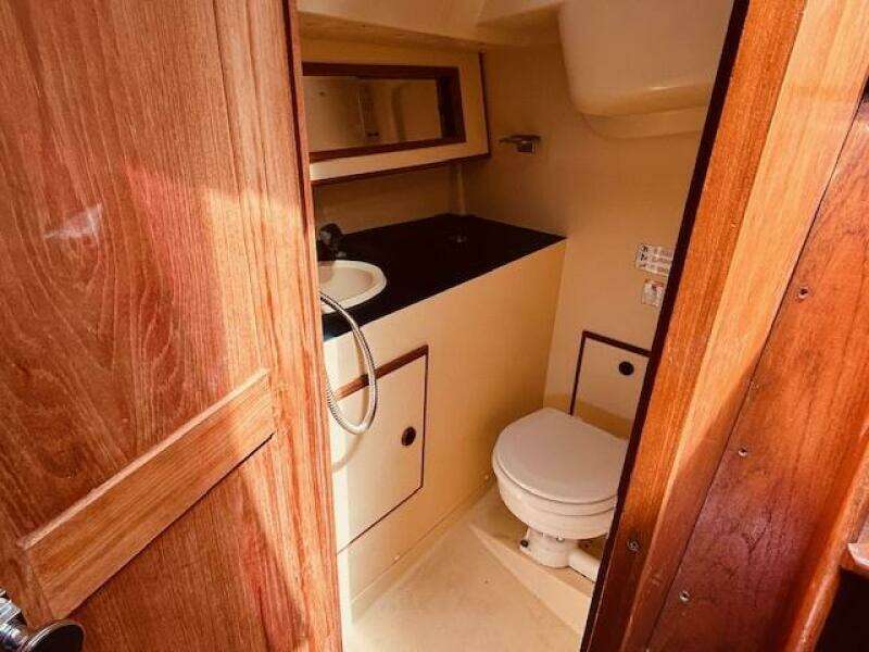 28ft Pearson Yacht For Sale