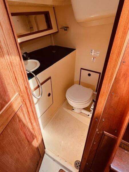 28ft Pearson Yacht For Sale