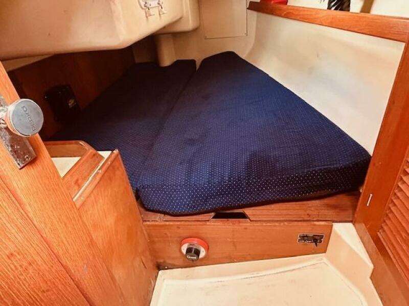 28ft Pearson Yacht For Sale