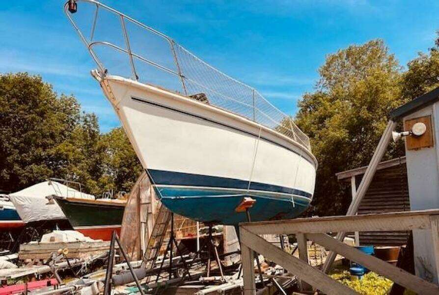 28ft Pearson Yacht For Sale