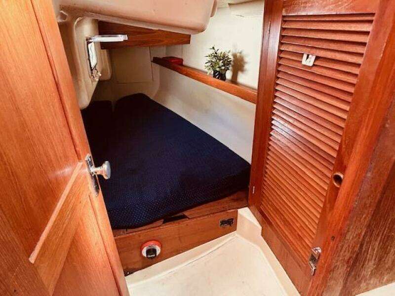 28ft Pearson Yacht For Sale