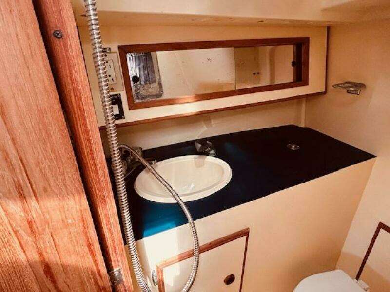 28ft Pearson Yacht For Sale
