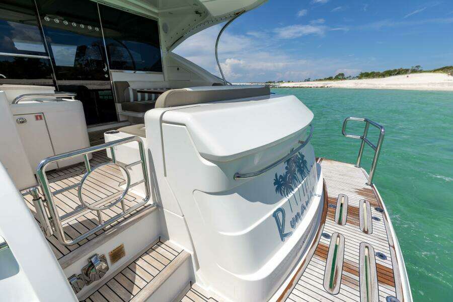 2018 Riviera 4800 Sport Yacht- Runaway Island- Transom