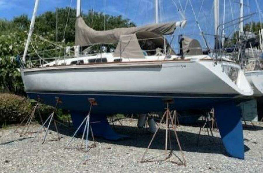Lovejoy 40ft Sabre Yacht For Sale