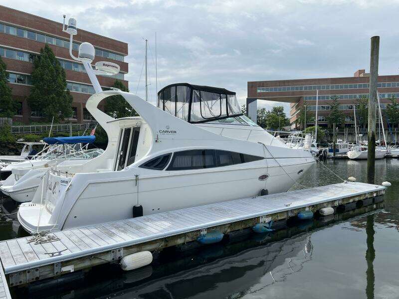 36ft Carver Yacht For Sale