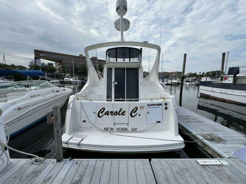 36ft Carver Yacht For Sale