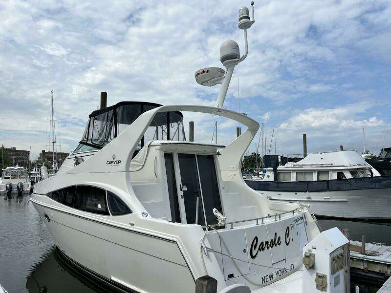 36ft Carver Yacht For Sale