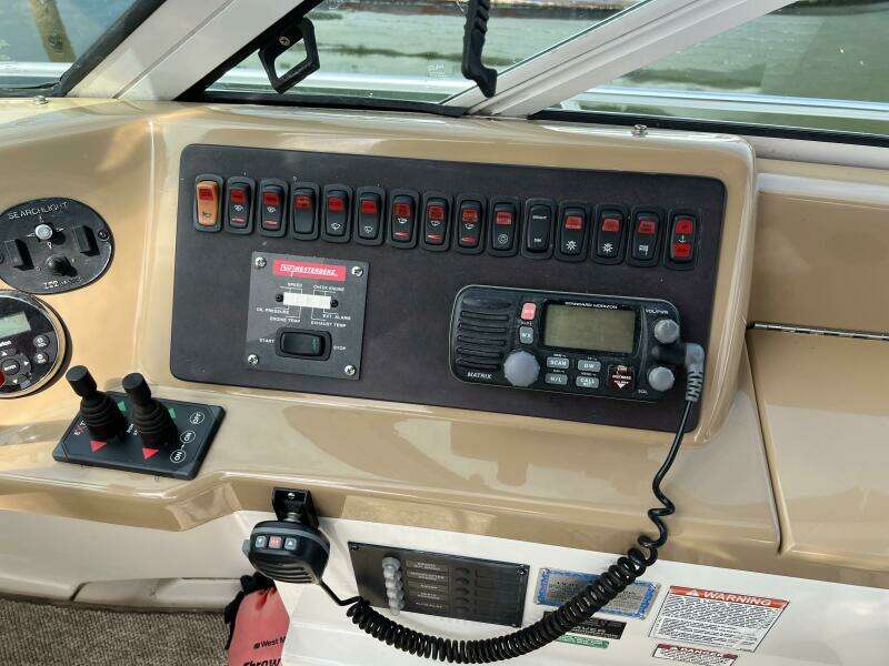 36ft Carver Yacht For Sale